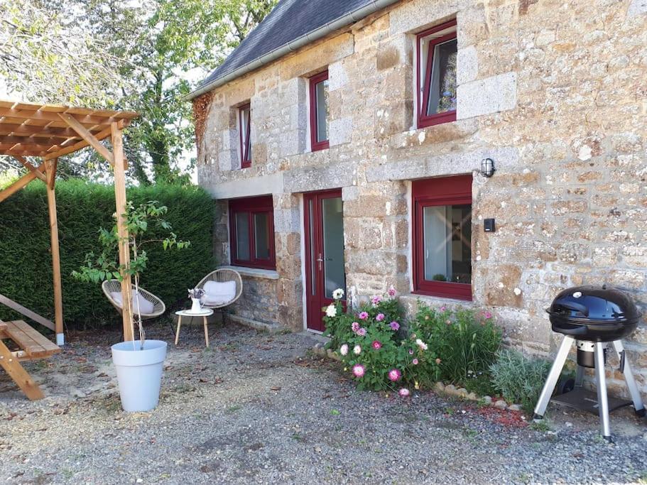 Le Gite De La Menuiserie Maisoncelles-la-Jourdan Exterior photo